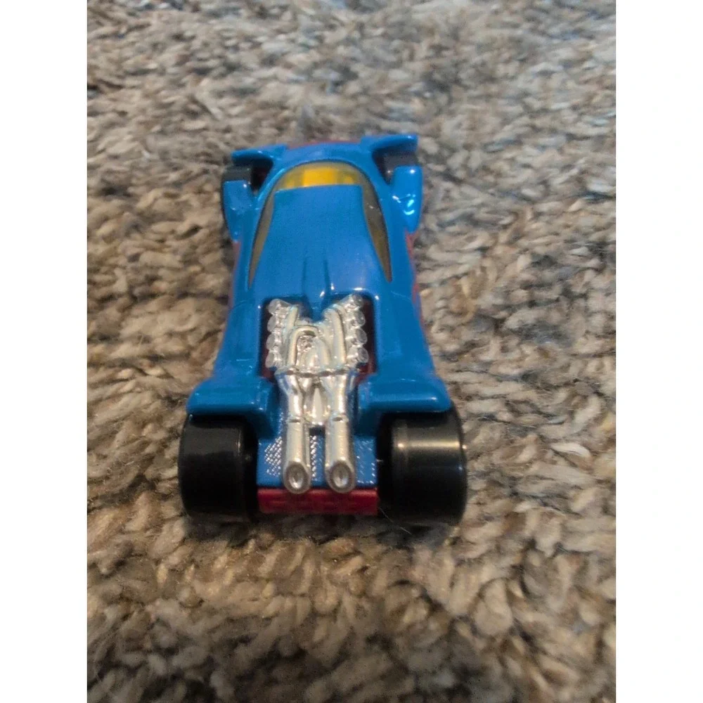2013 Hot Wheels Vulture Diecast Car Blue Flames Track Stars 1:64 Scale Toy Car